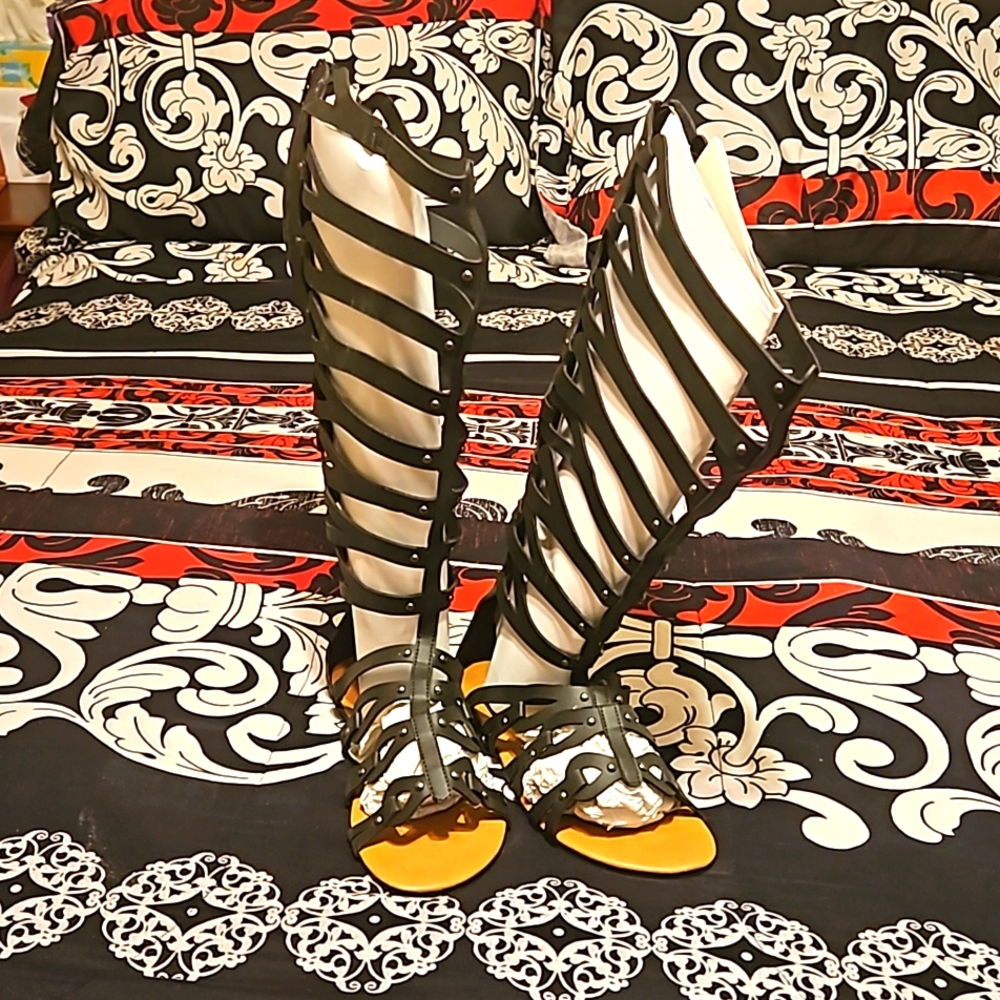 Leg sandles, size 11, only worn once